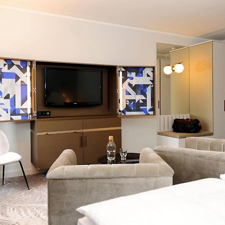 Hotel Elephant Weimar, Autograph Collection Экстерьер фото A suite at the hotel