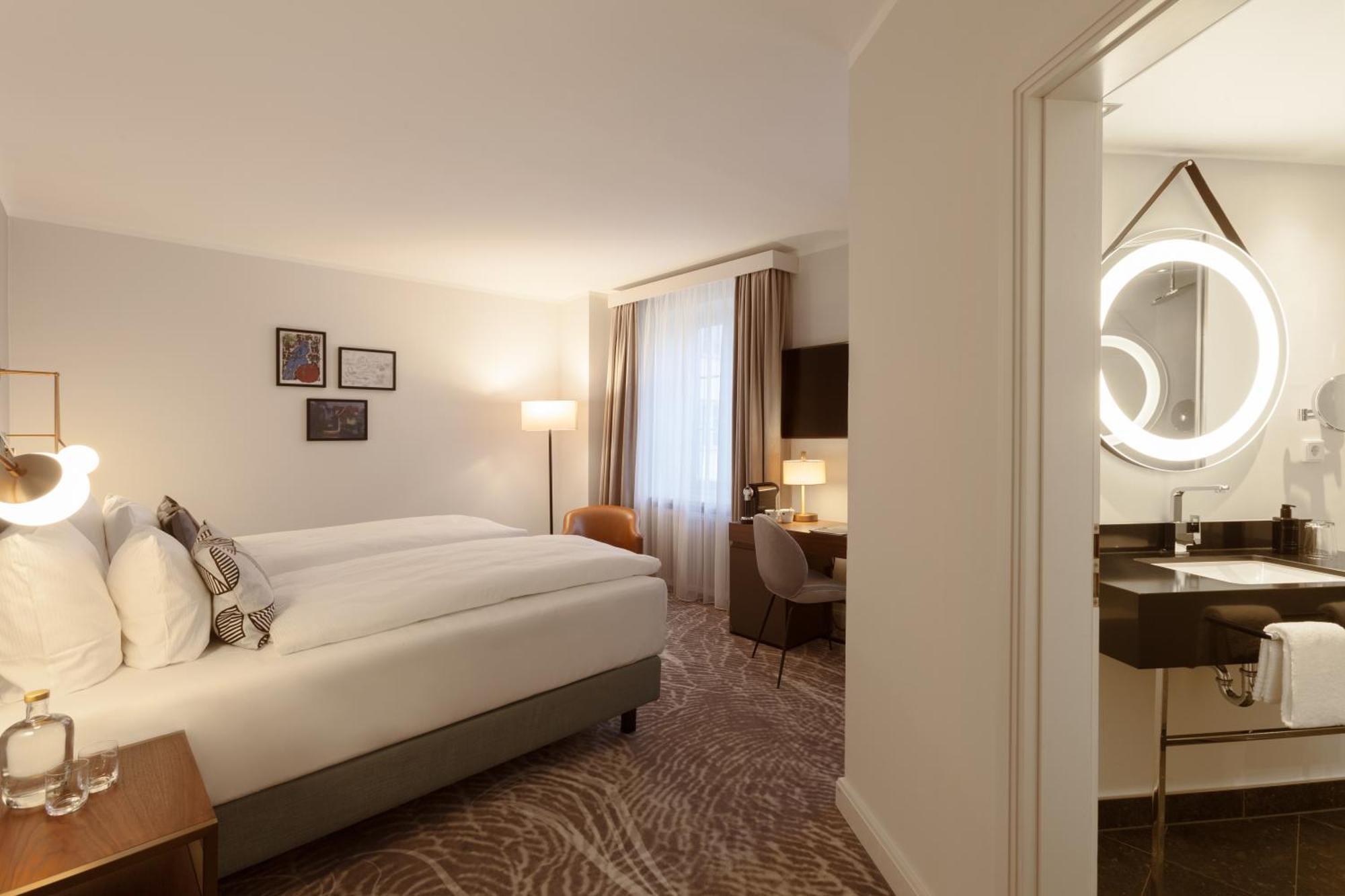 Hotel Elephant Weimar, Autograph Collection Экстерьер фото A room at the Hotel de la Ville