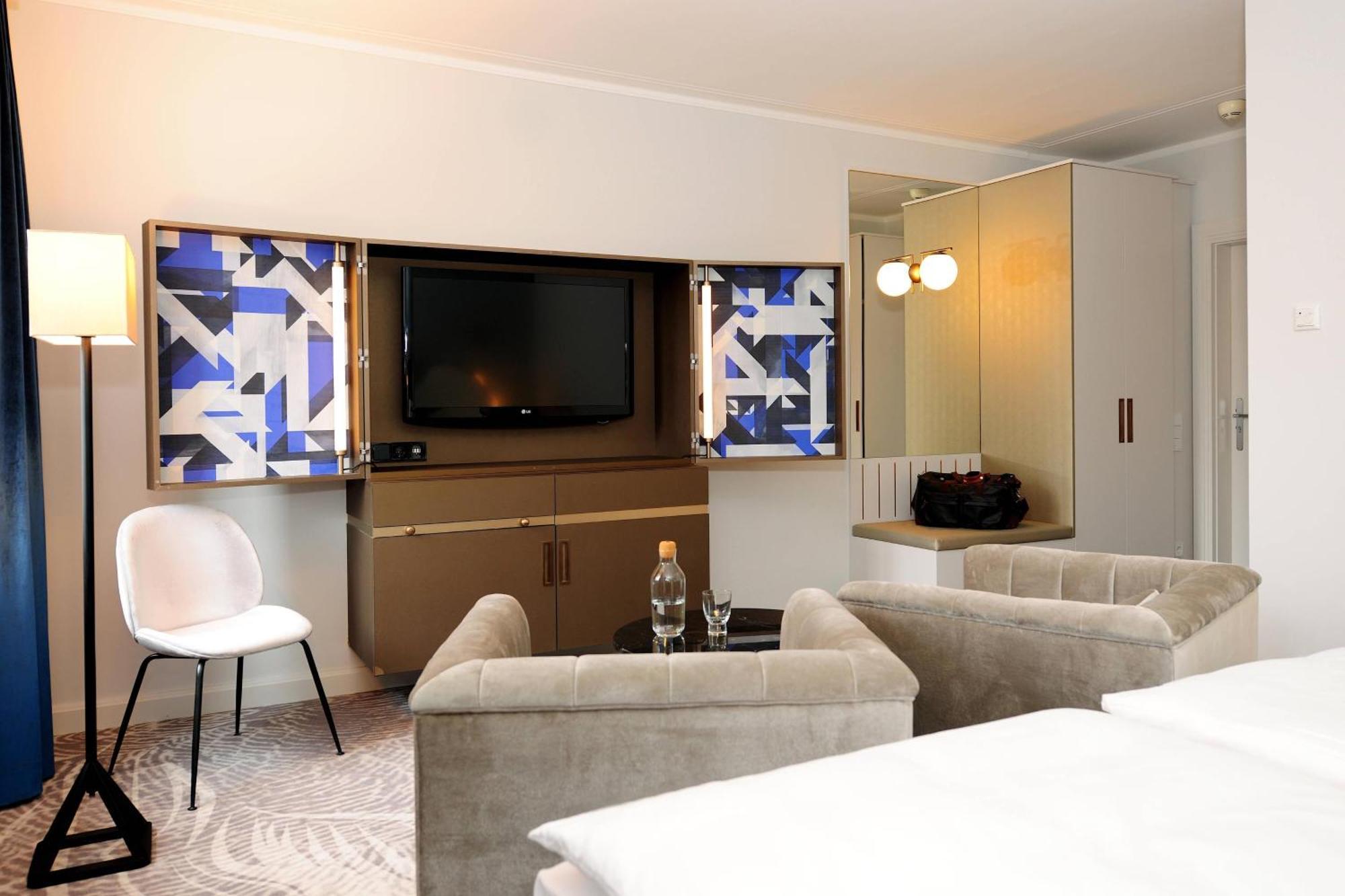 Hotel Elephant Weimar, Autograph Collection Экстерьер фото A suite at the hotel