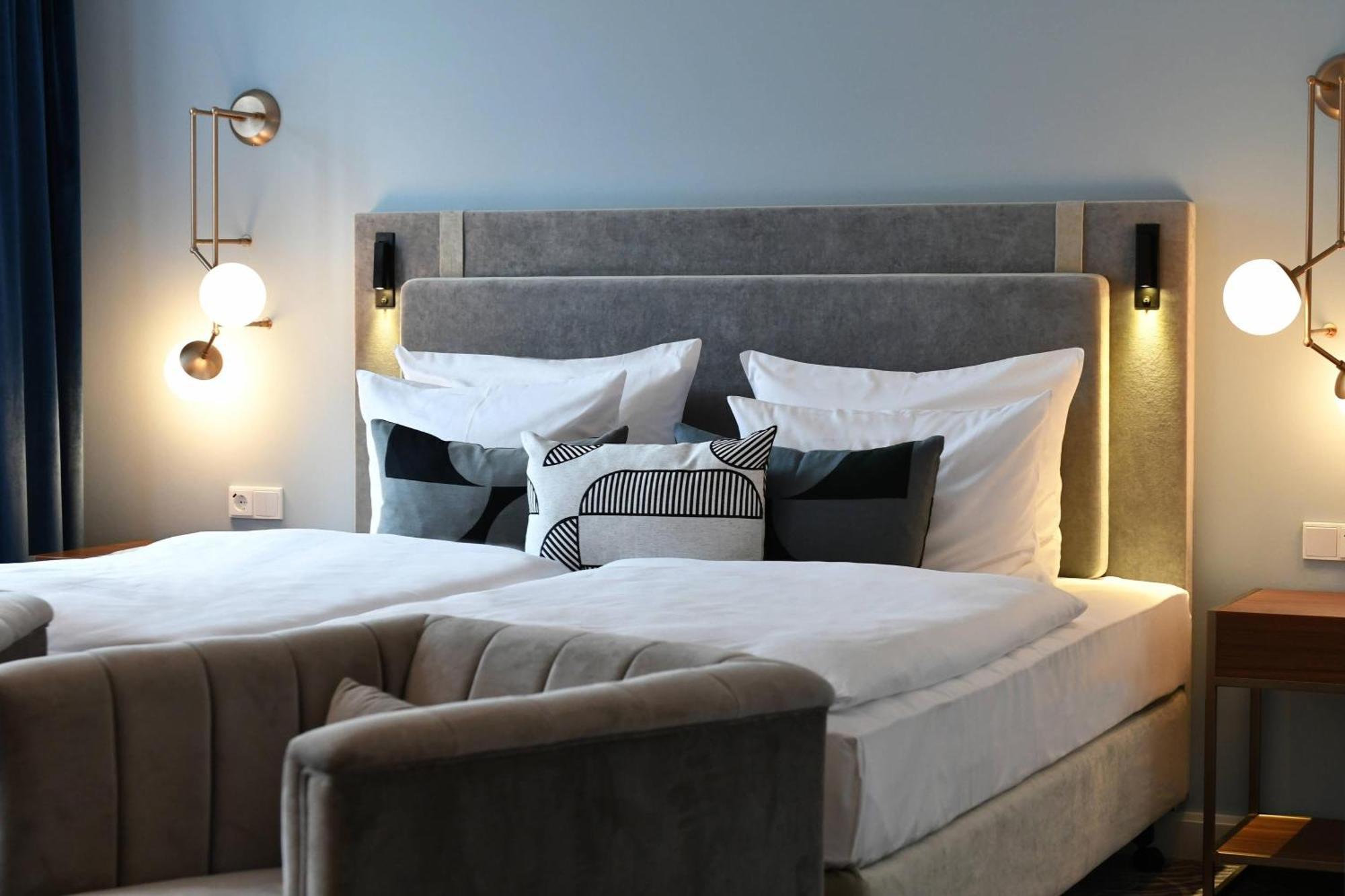 Hotel Elephant Weimar, Autograph Collection Экстерьер фото A bedroom at the hotel