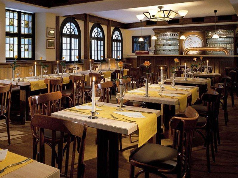 Hotel Elephant Weimar, Autograph Collection Экстерьер фото Restaurant interior