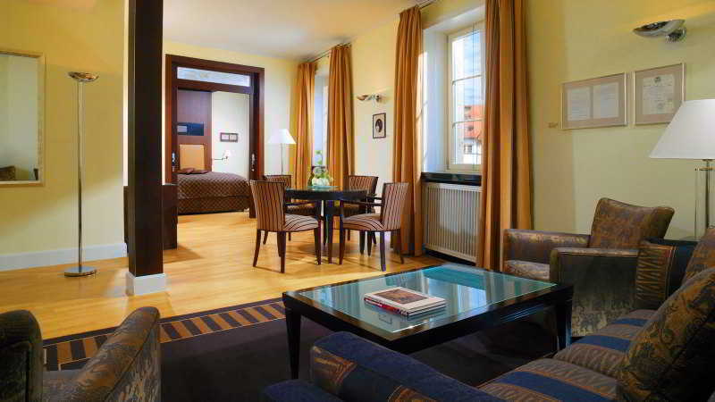 Hotel Elephant Weimar, Autograph Collection Экстерьер фото Suite at the Hotel
