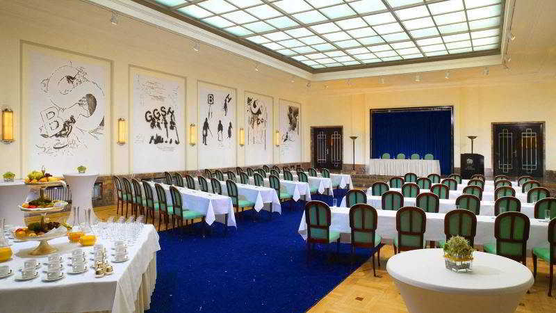 Hotel Elephant Weimar, Autograph Collection Экстерьер фото The interior of the ballroom